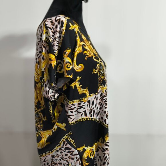 Free Kisses Women's 1 X Stretch Short Sleeve Black and Gold Blouse - Picture 2 of 6